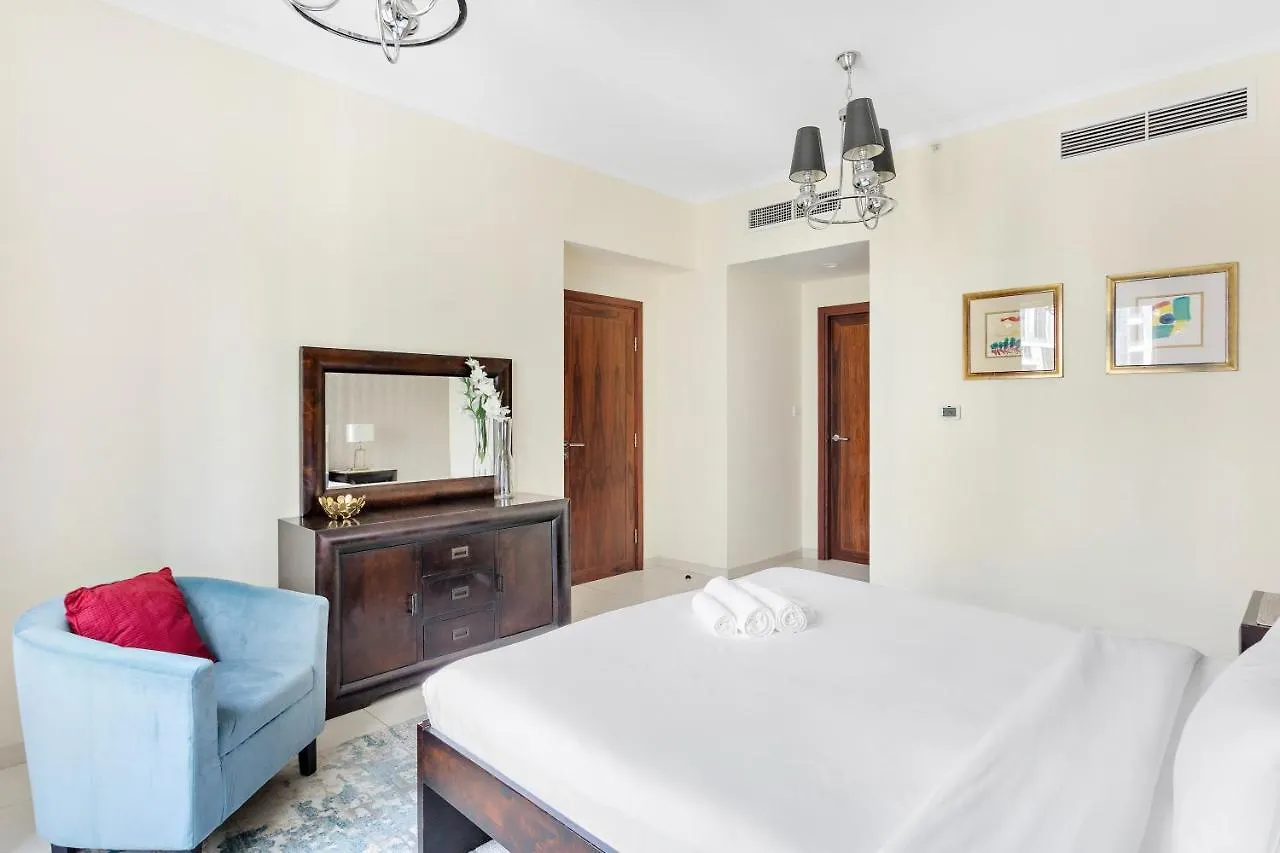 The Most Amazing 2Br, Near Burj Park With A Gym & Pool Dubai